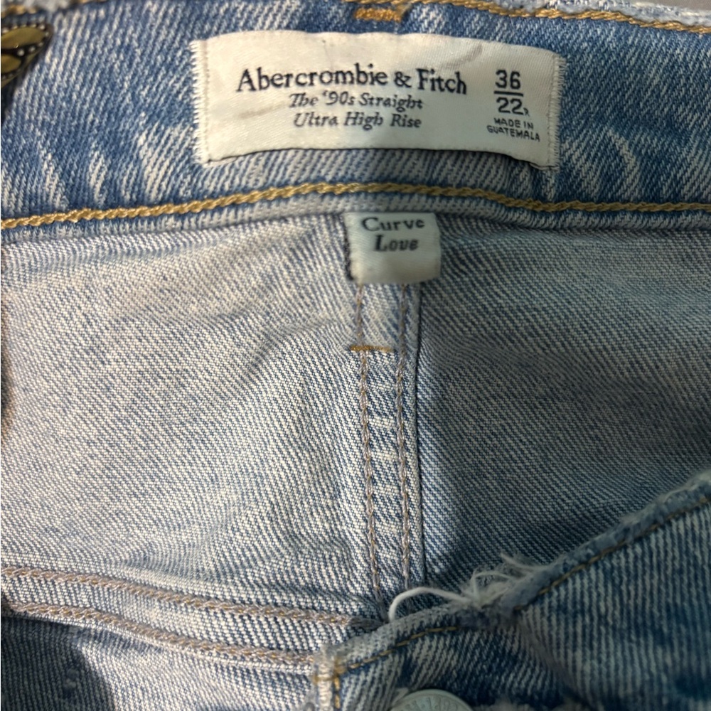 Abercrombie & Fitch Ultra High Rise Jeans